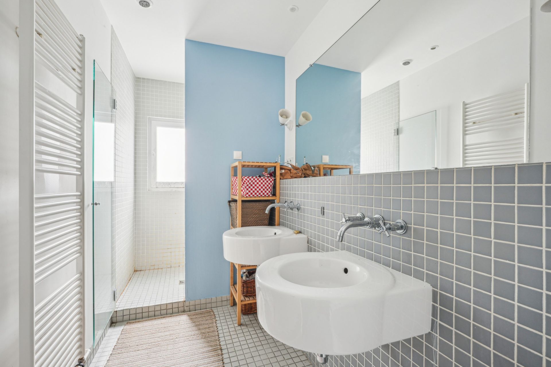 luxury house 8 Rooms for sale on COLOMBES (92700)