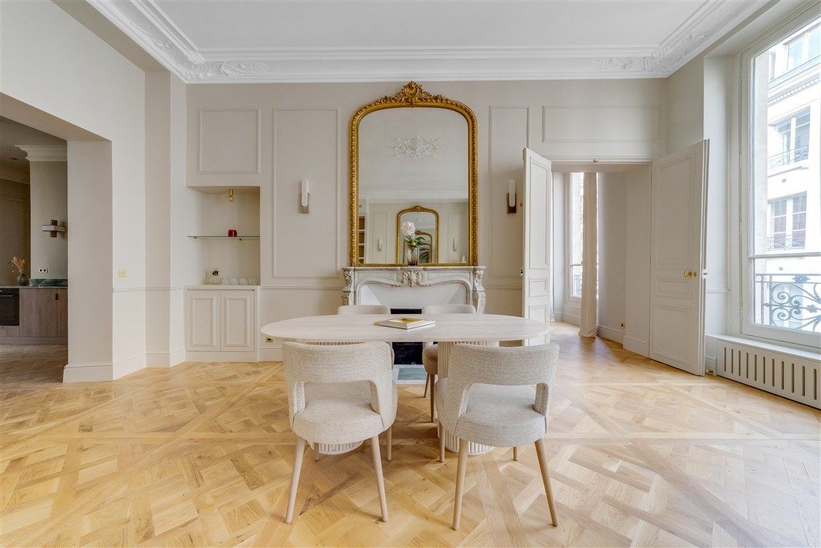 luxury apartment 4 Rooms for sale on PARIS (75007)