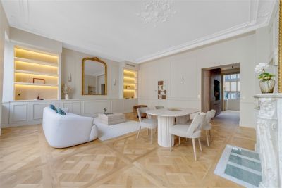 Sale Luxury apartment Paris 7 4 Rooms 148 m²