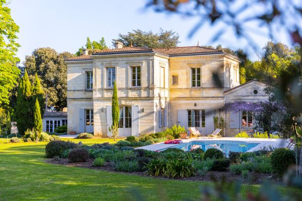 Sale Luxury property Bordeaux 12 Rooms 600 m²
