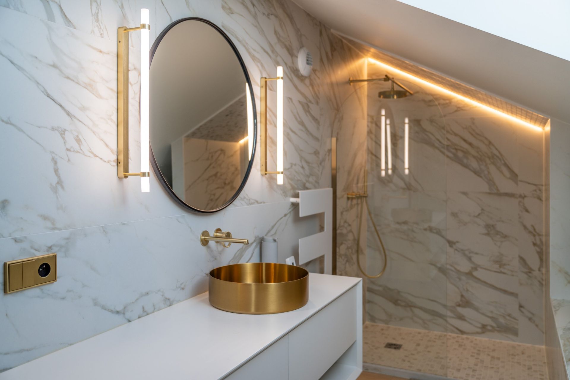 luxury house 9 Rooms for sale on THONON LES BAINS (74200)