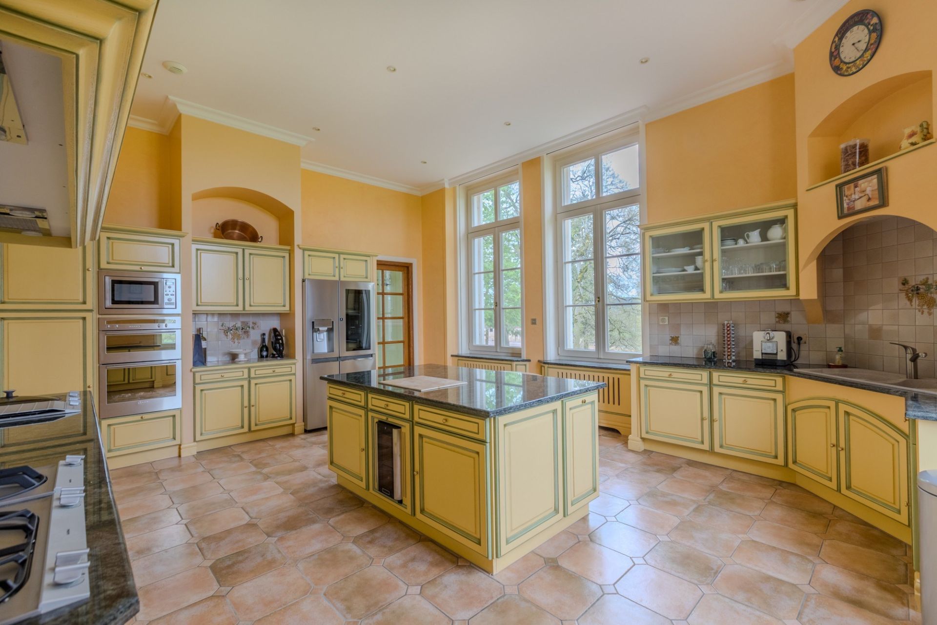 château 20 Pièces en vente sur AUTUN (71400)