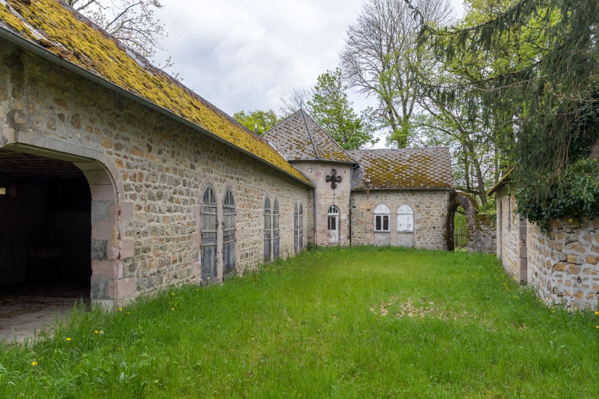 château 20 Pièces en vente sur AUTUN (71400)