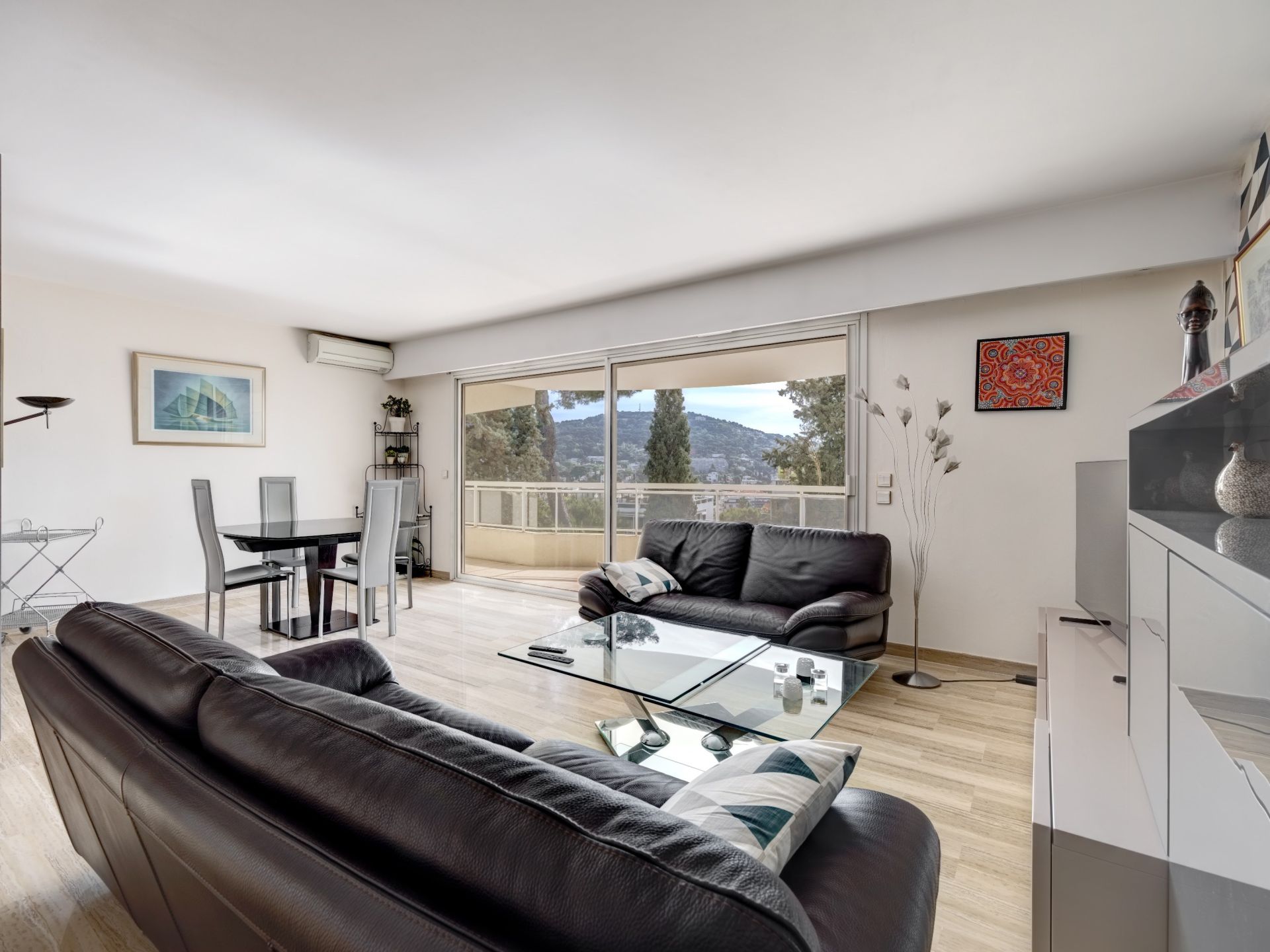 luxury apartment 3 Rooms for sale on LE CANNET (06110)