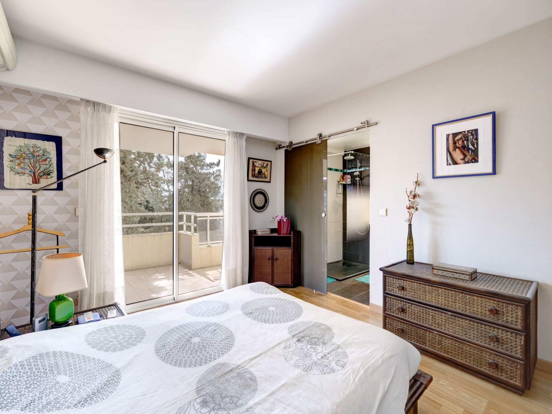 luxury apartment 3 Rooms for sale on LE CANNET (06110)