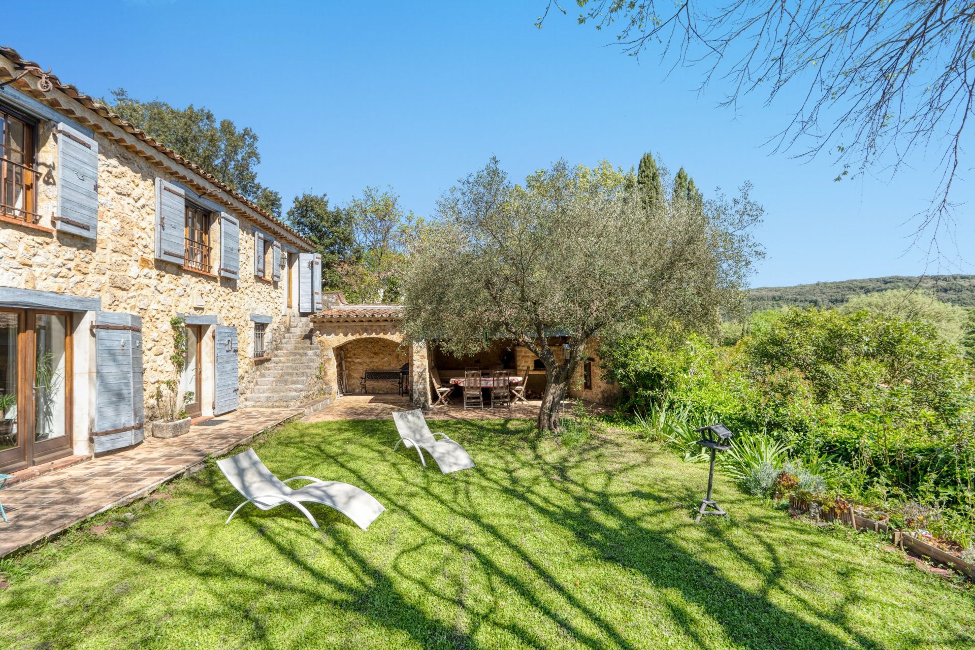 villa de luxe 6 Pièces en vente sur MONTAUROUX (83440)