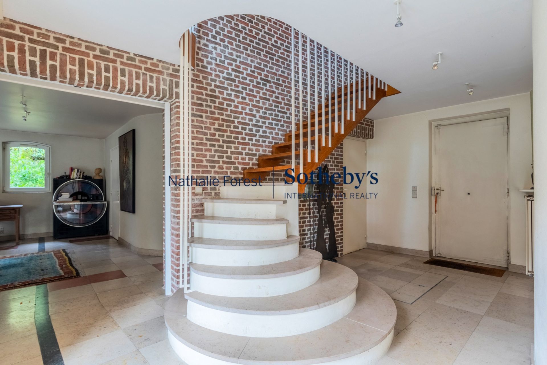 luxury house 17 Rooms for sale on BONDUES (59910)