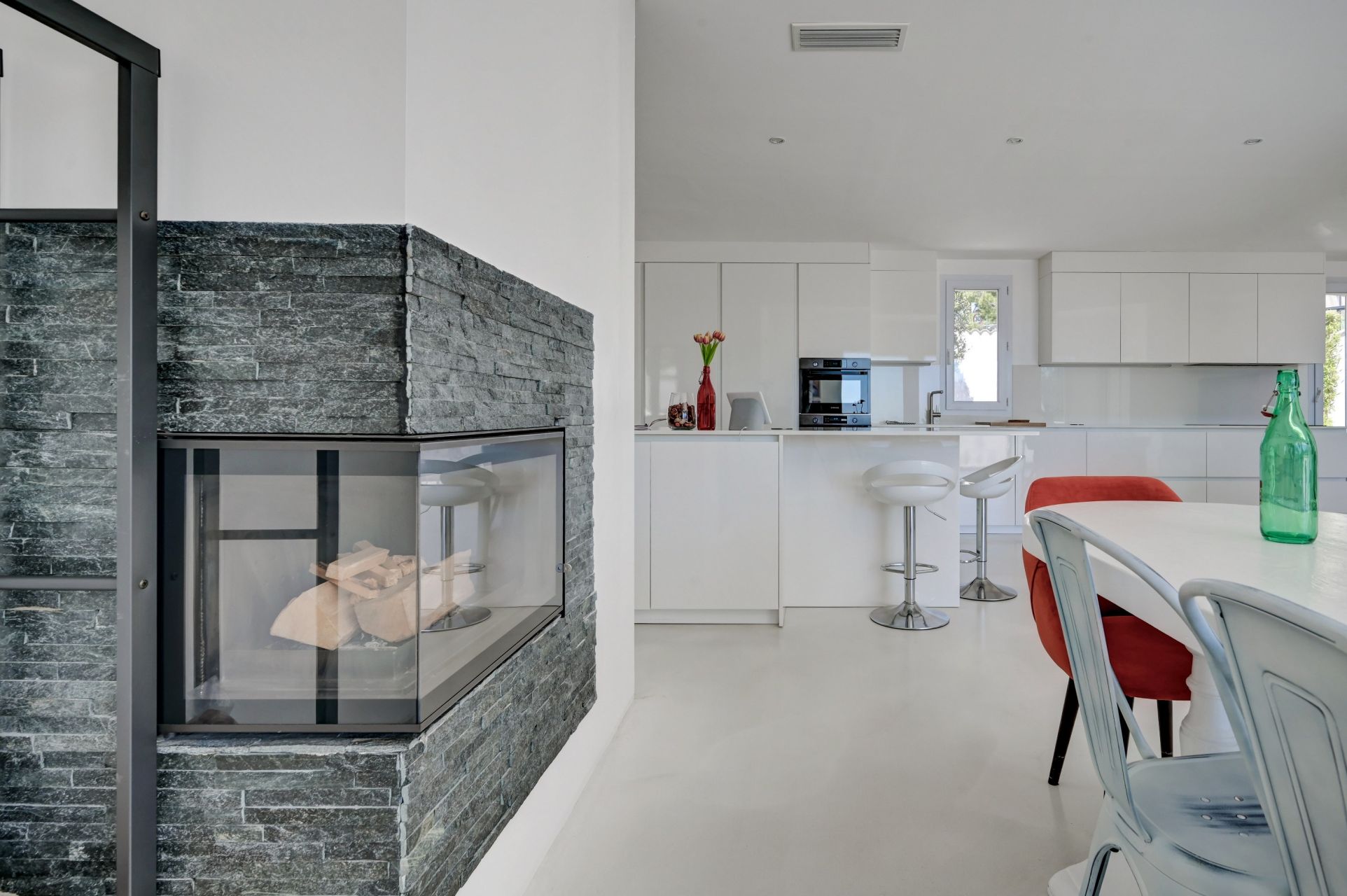 luxury house 8 Rooms for sale on ENSUES LA REDONNE (13820)