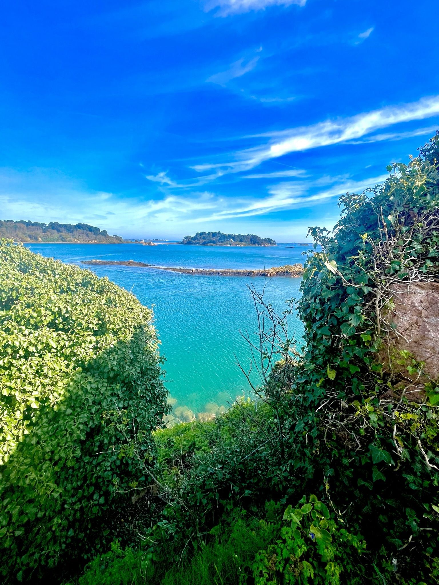 private island for seasonal rent on ILE DE BREHAT (22870)