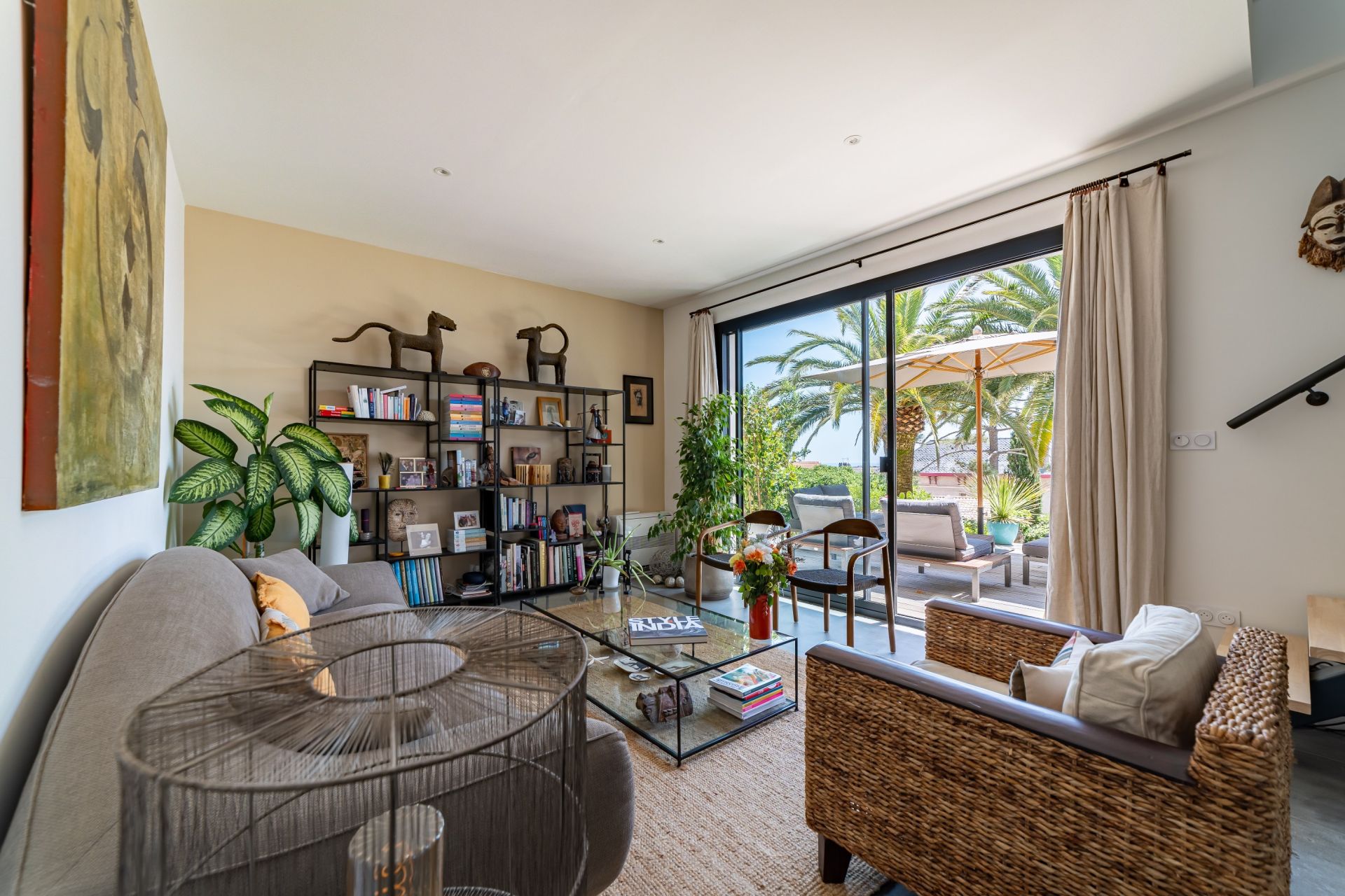 luxury house 5 Rooms for sale on SETE (34200)