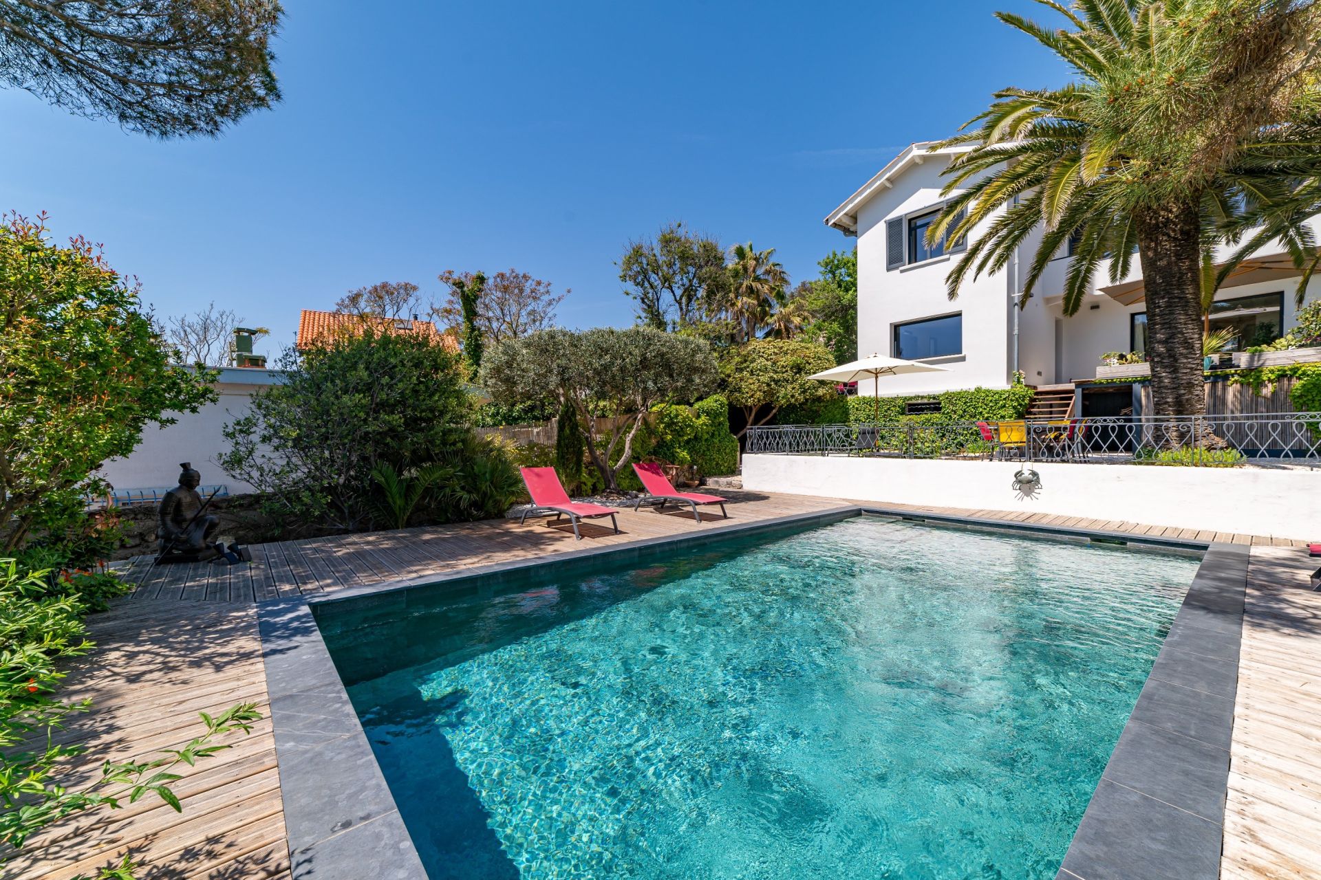 luxury house 5 Rooms for sale on SETE (34200)