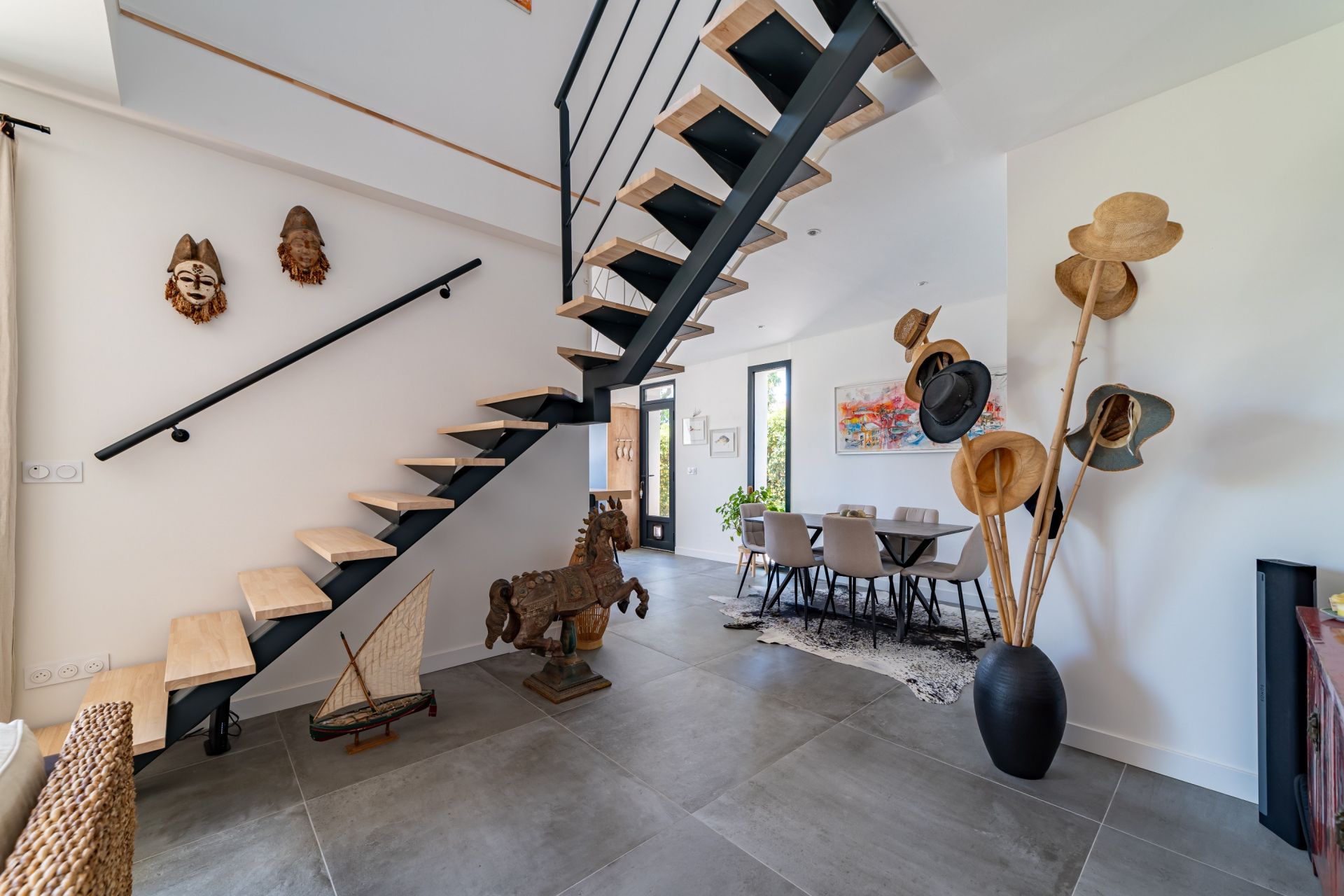 luxury house 5 Rooms for sale on SETE (34200)