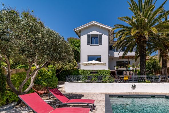 Sale Luxury house Sète 5 Rooms 144 m²