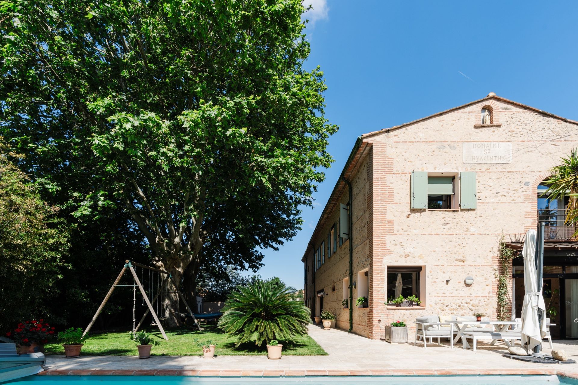 luxury house 6 Rooms for sale on CABESTANY (66330)