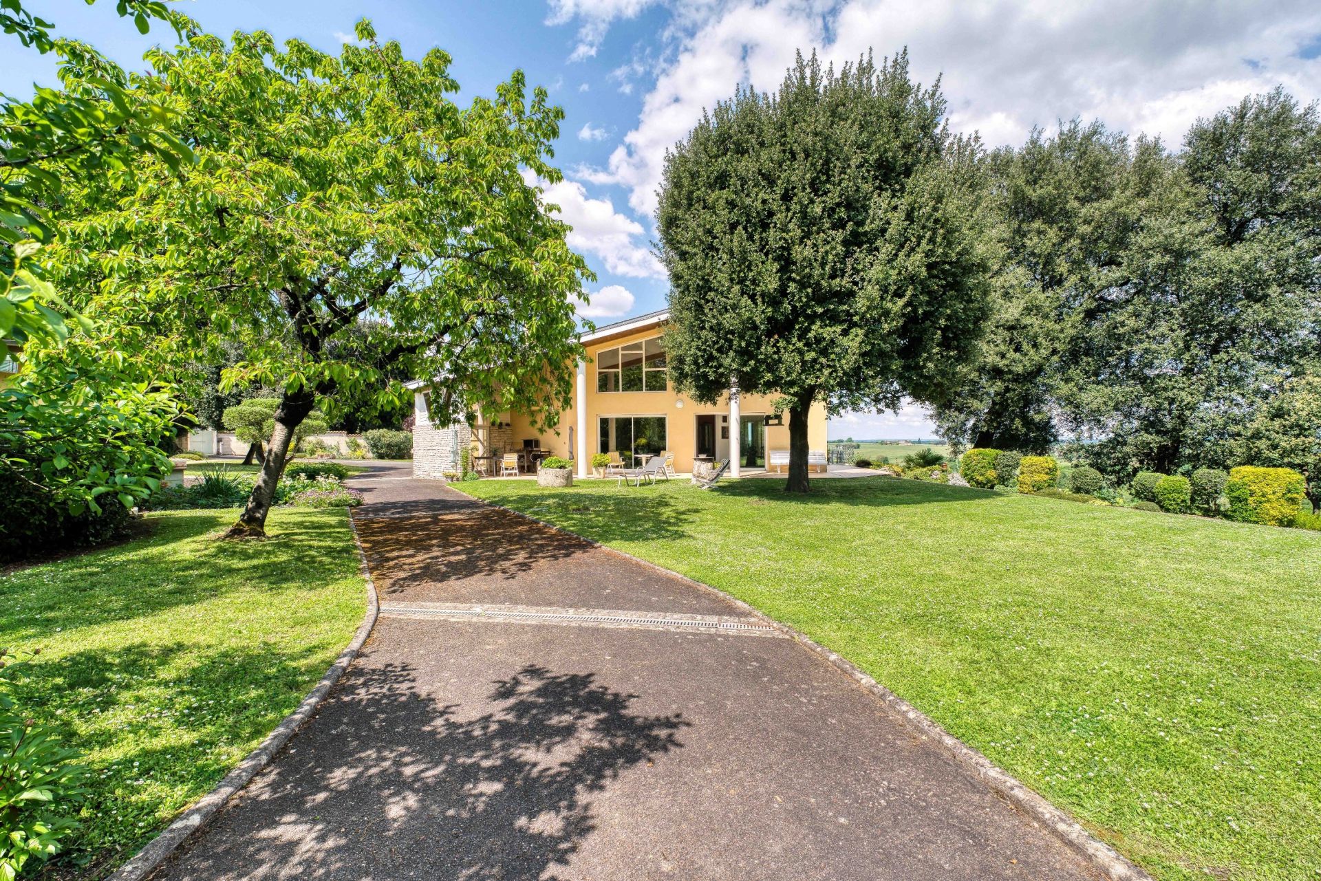 architect's house 7 Rooms for sale on COGNAC (16100)