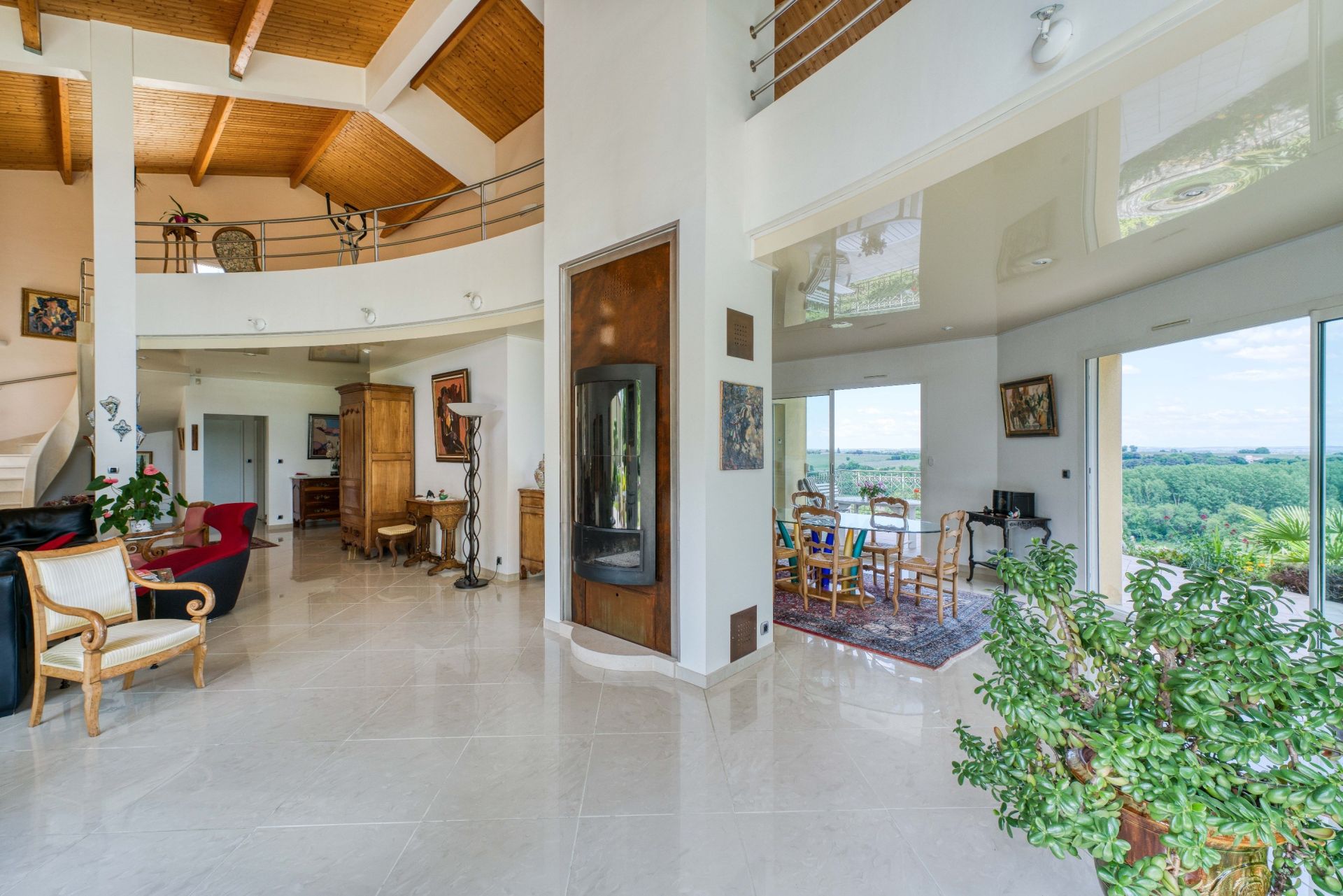 architect's house 7 Rooms for sale on COGNAC (16100)