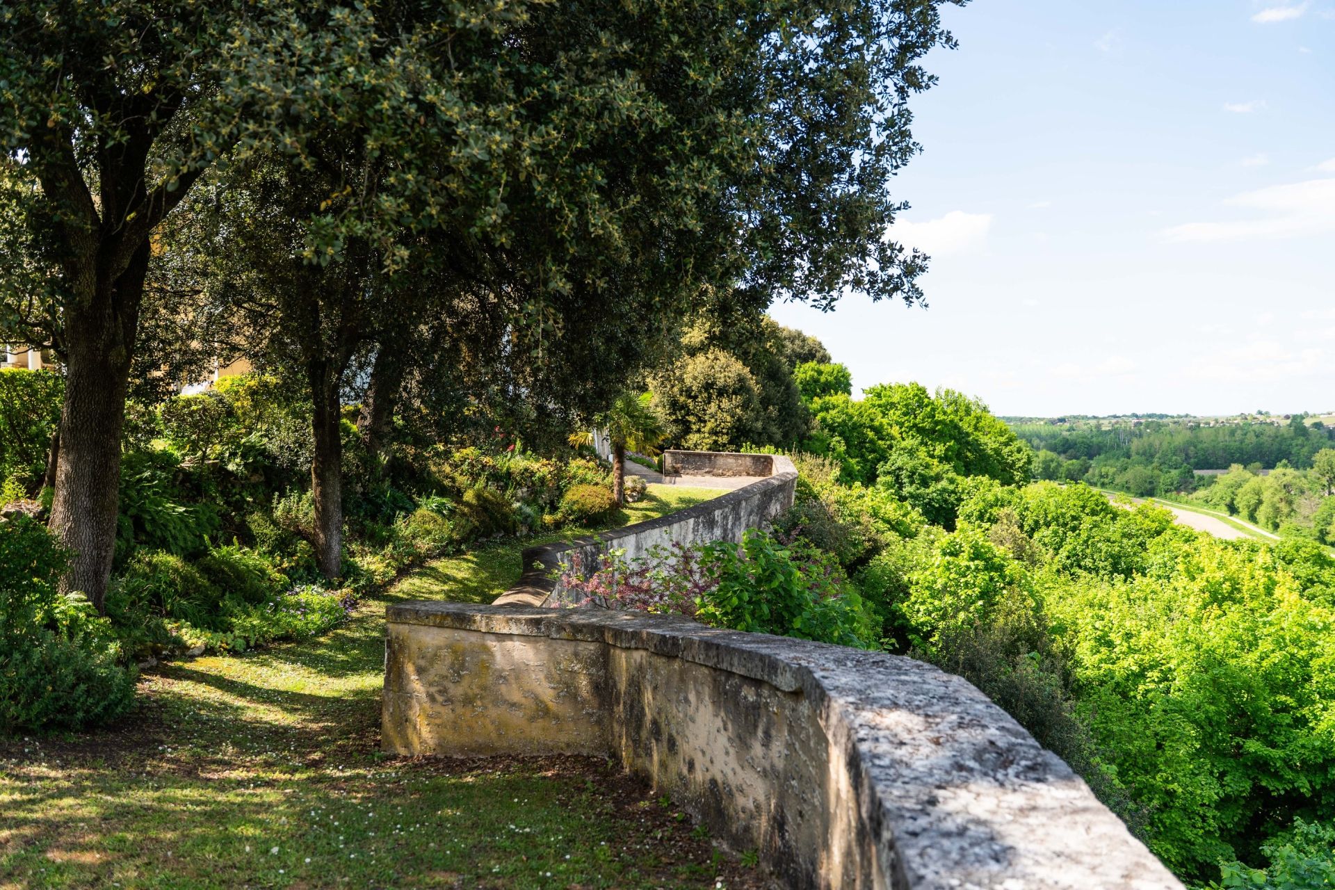 architect's house 7 Rooms for sale on COGNAC (16100)