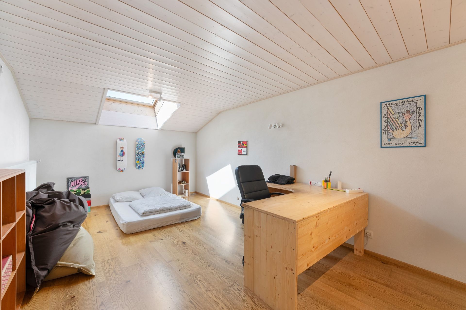 luxury house 12 Rooms for sale on NEYDENS (74160)