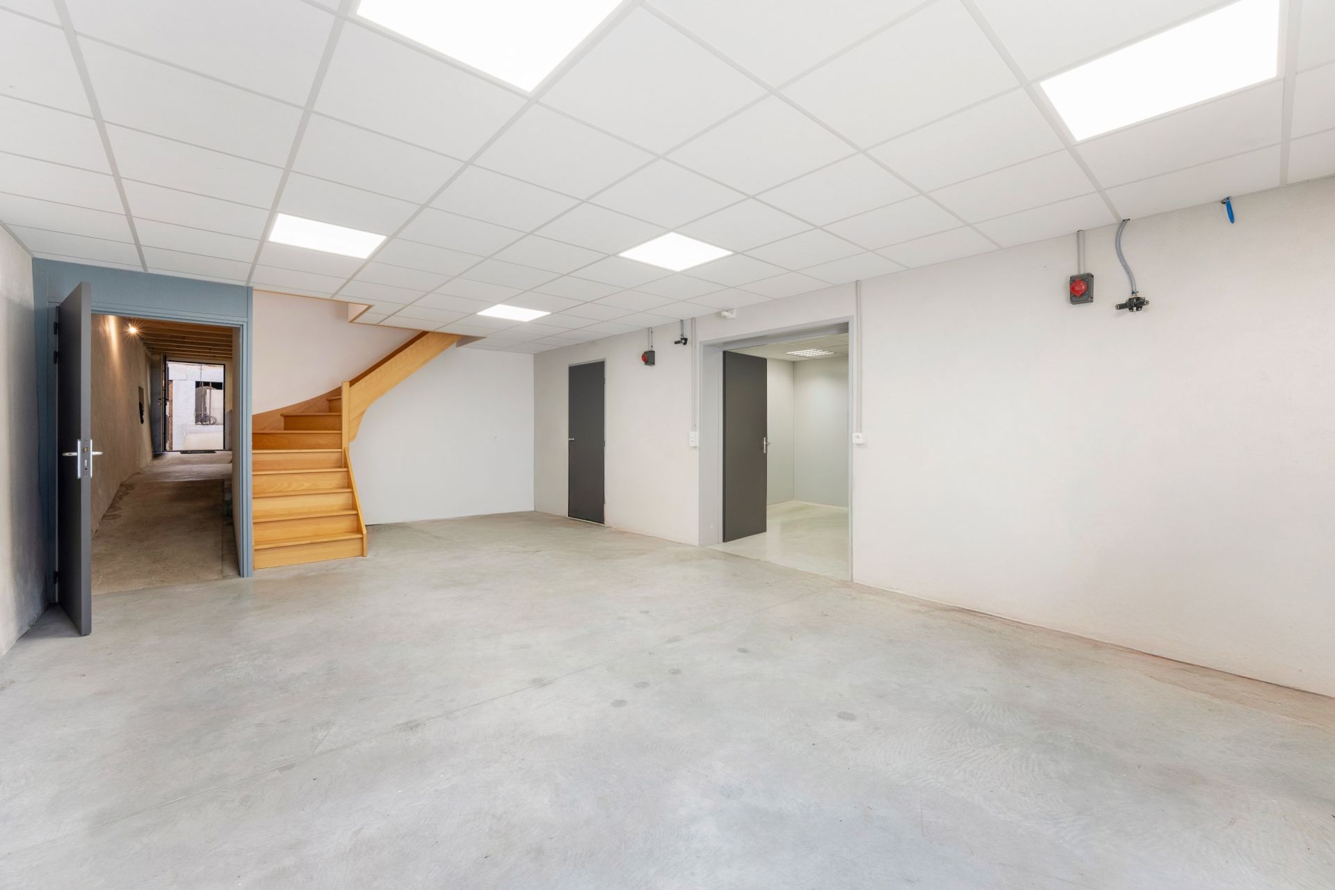 luxury house 12 Rooms for sale on NEYDENS (74160)