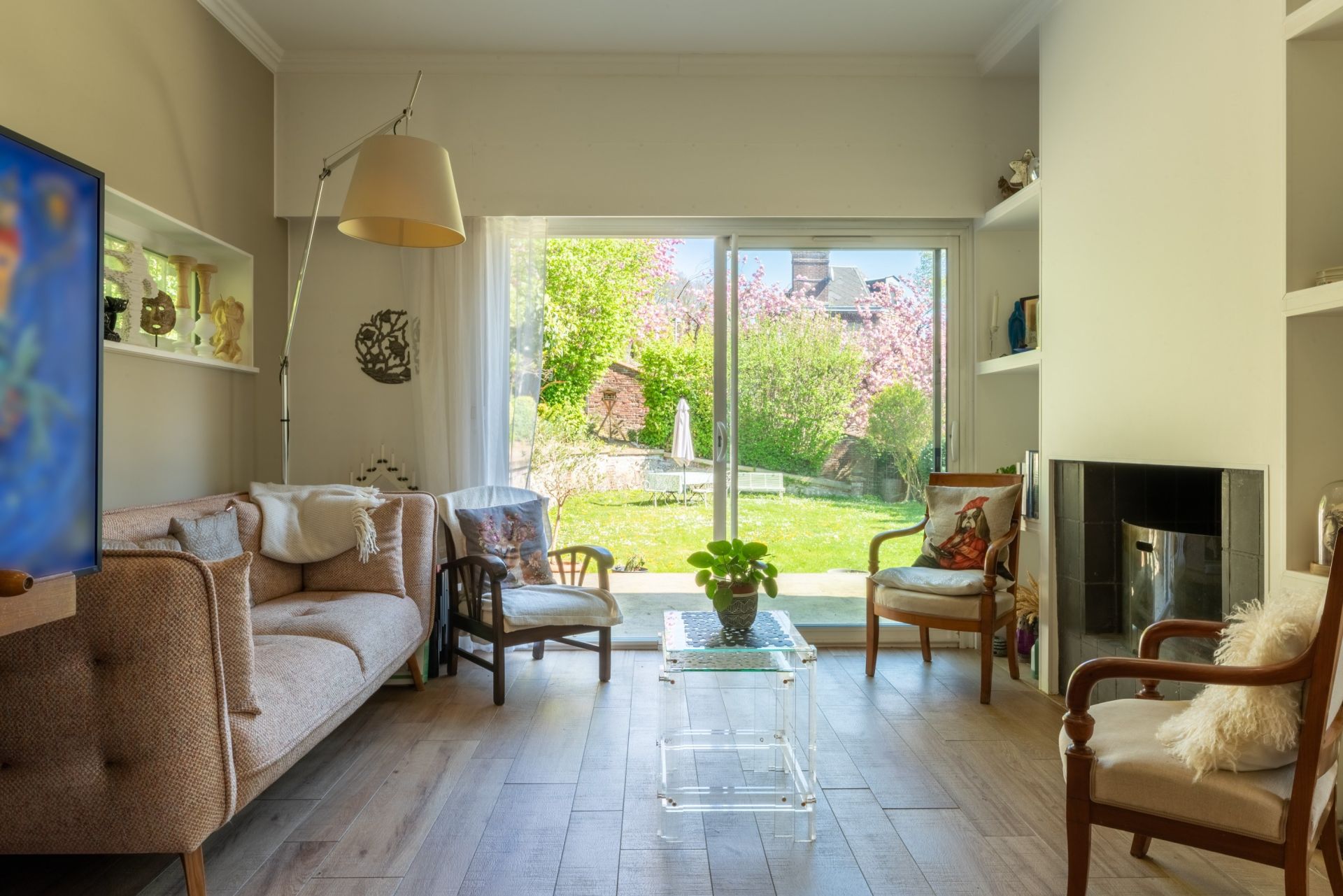 luxury house 8 Rooms for sale on ROUEN (76000)