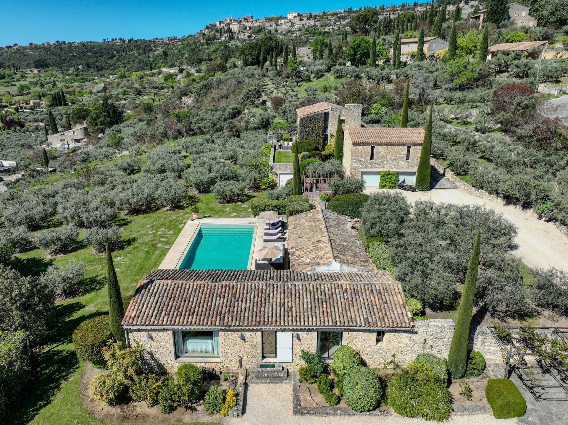 maison de luxe 10 Pièces en vente sur GORDES (84220)