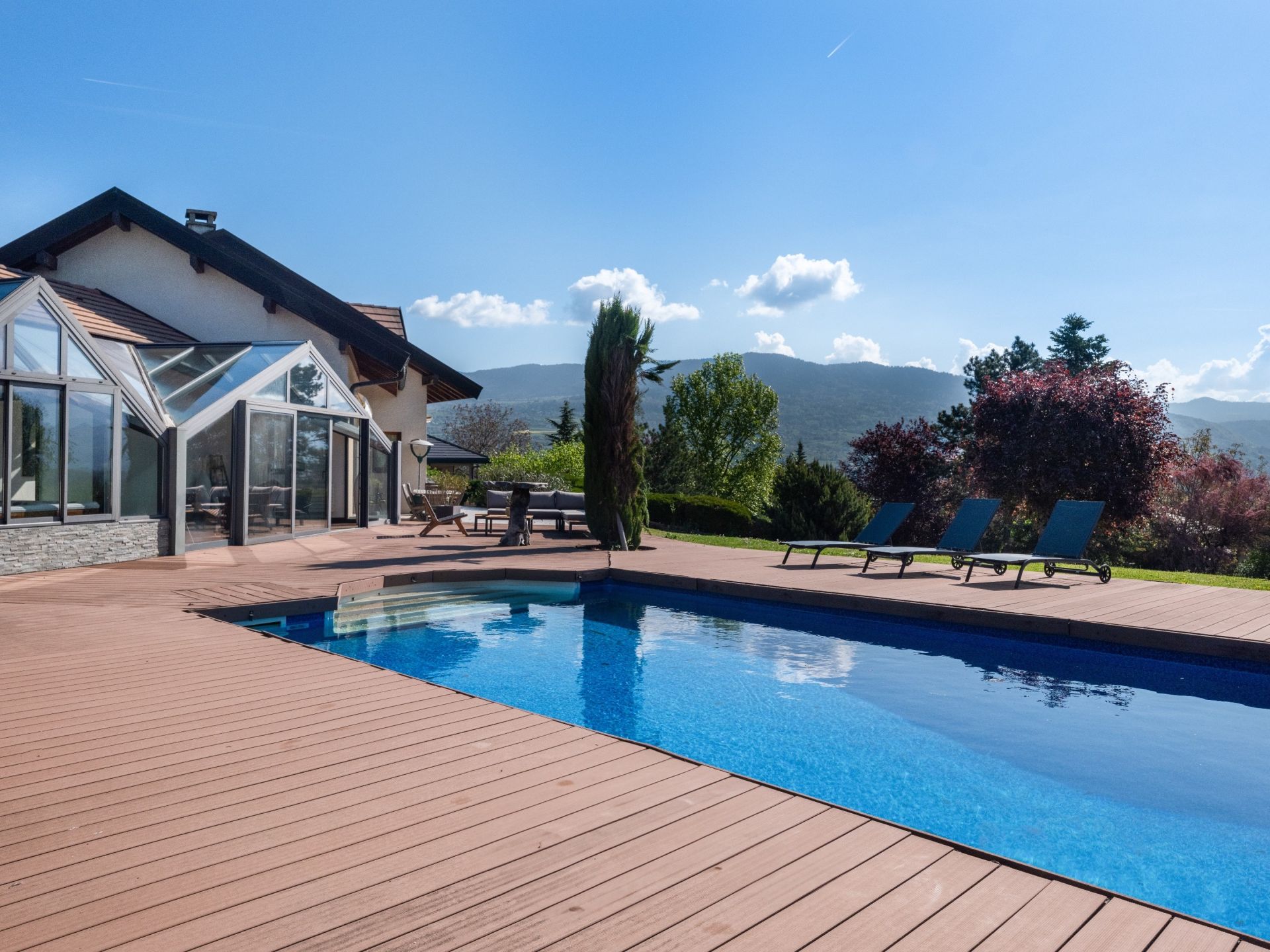 luxury house 7 Rooms for sale on VETRAZ MONTHOUX (74100)