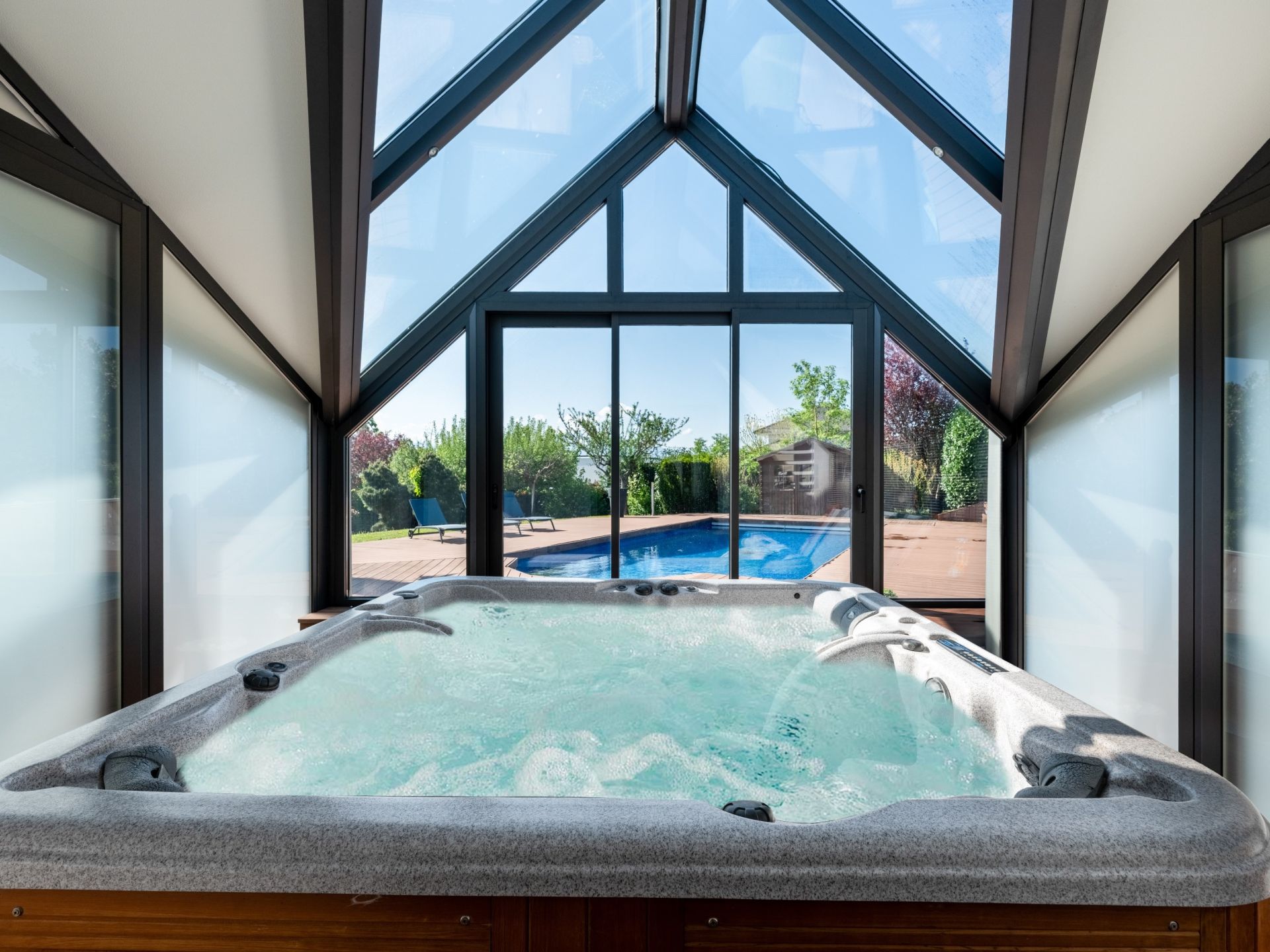 luxury house 7 Rooms for sale on VETRAZ MONTHOUX (74100)