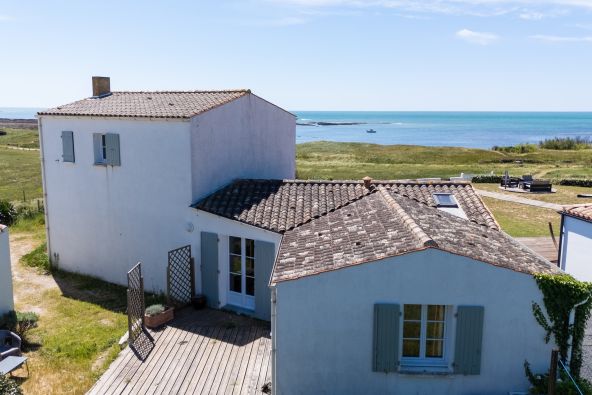 Sale Luxury house Saint-Georges-d'Oléron 11 Rooms 212 m²