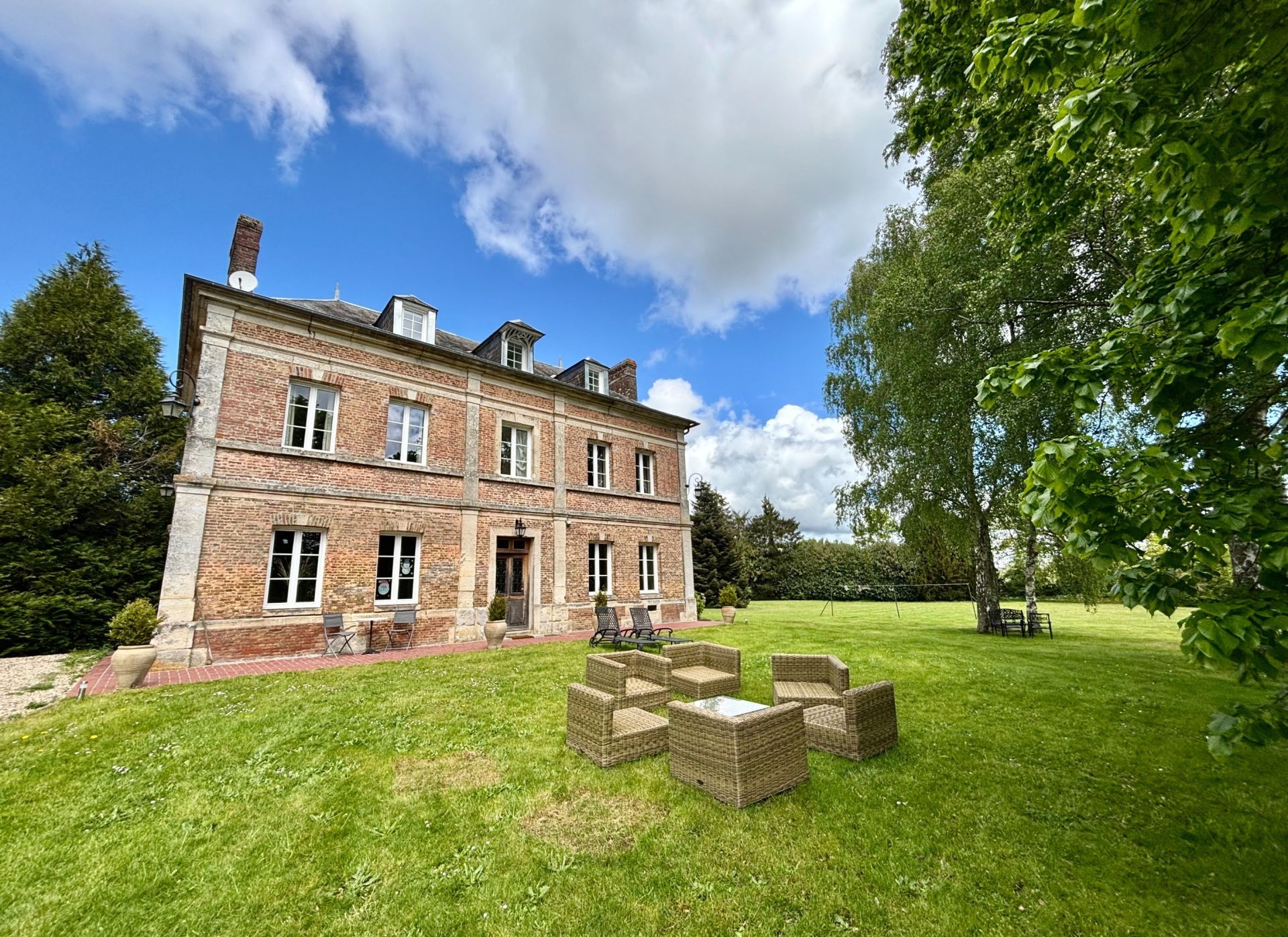 luxury house 7 Rooms for sale on ST PIERRE DE SALERNE (27800)