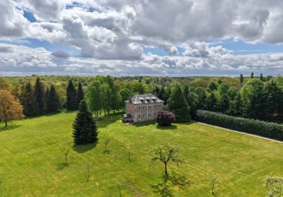 Sale Luxury house Saint-Pierre-de-Salerne 7 Rooms 200 m²