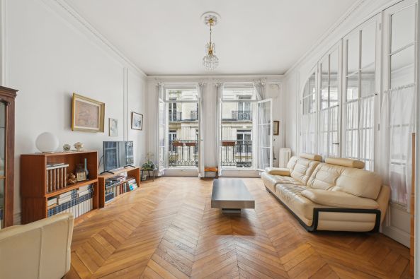 Sale Luxury apartment Paris 17 5 Rooms 143.71 m²
