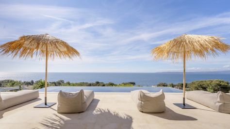 Sale Luxury villa Les Issambres 9 Rooms 435 m²