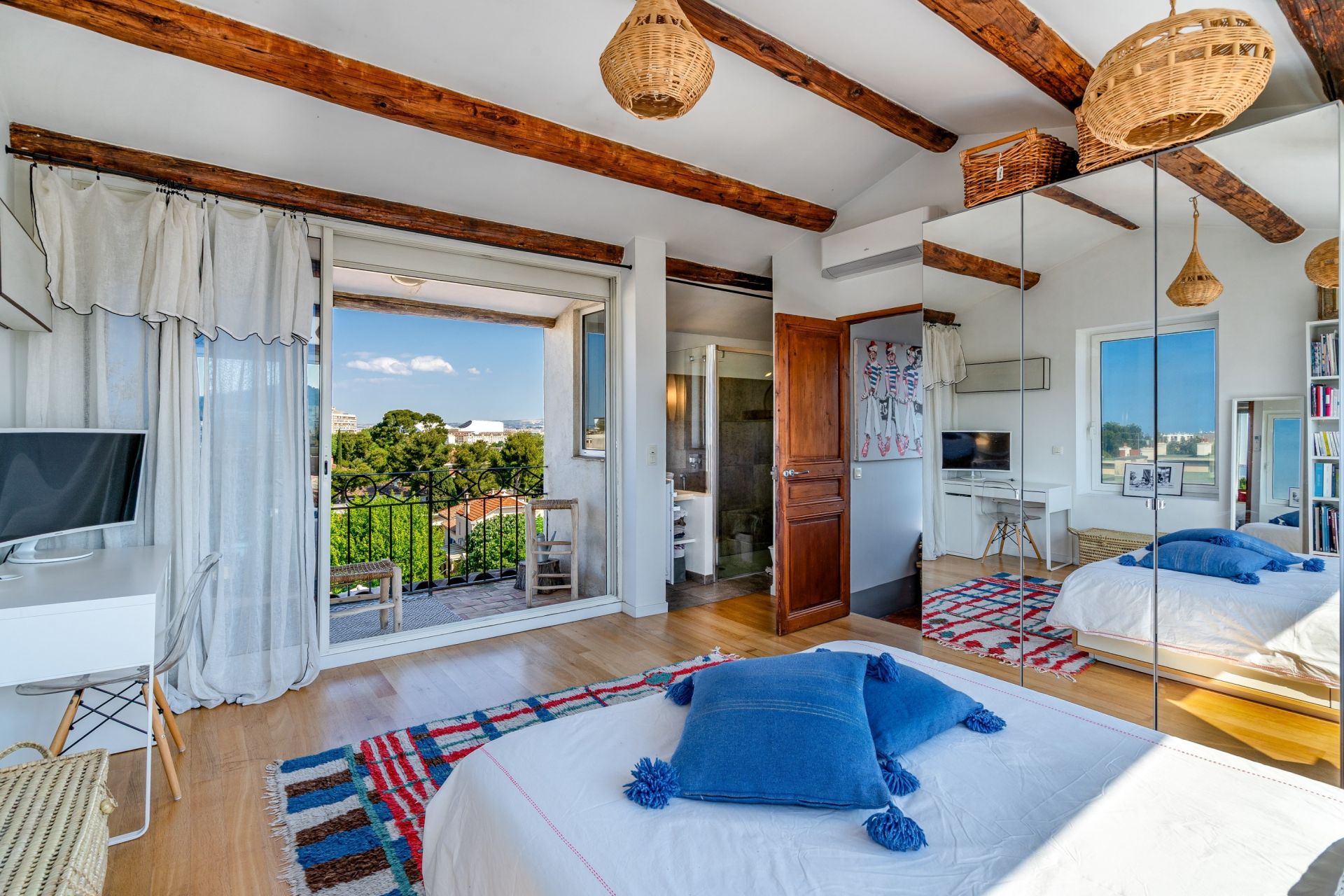 triplex de luxe 4 Pièces en vente sur MARSEILLE (13009)