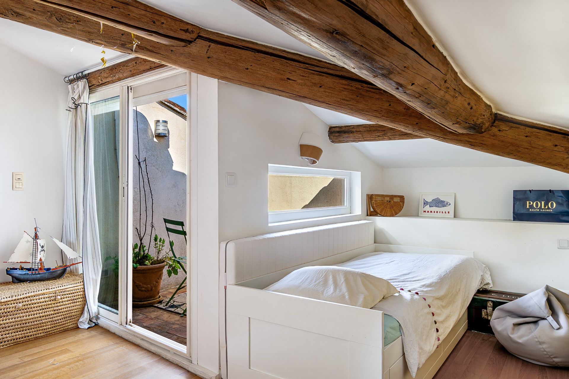 triplex de luxe 4 Pièces en vente sur MARSEILLE (13009)