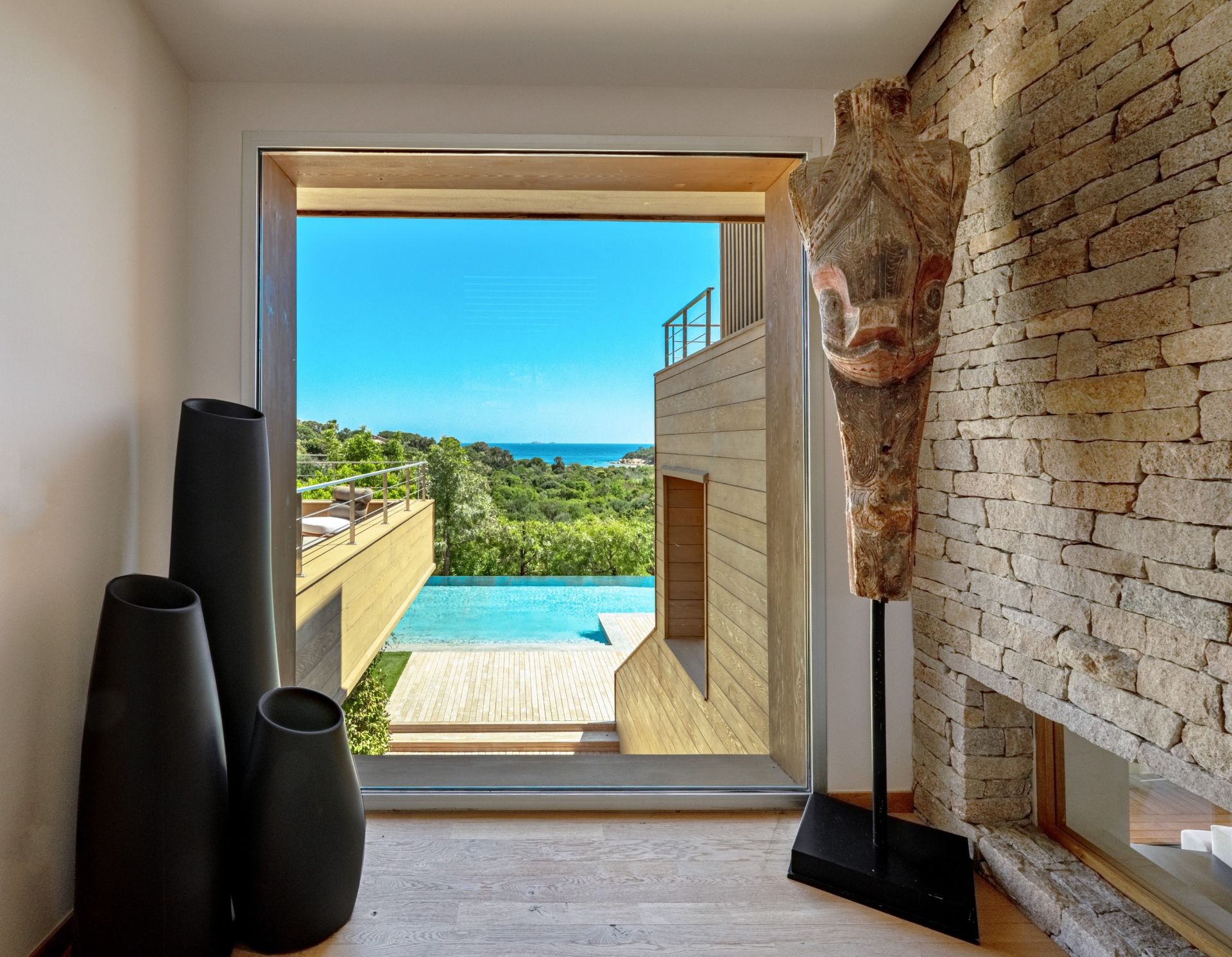 villa de luxe 7 Pièces en location saisonnière sur PORTO VECCHIO (20137)