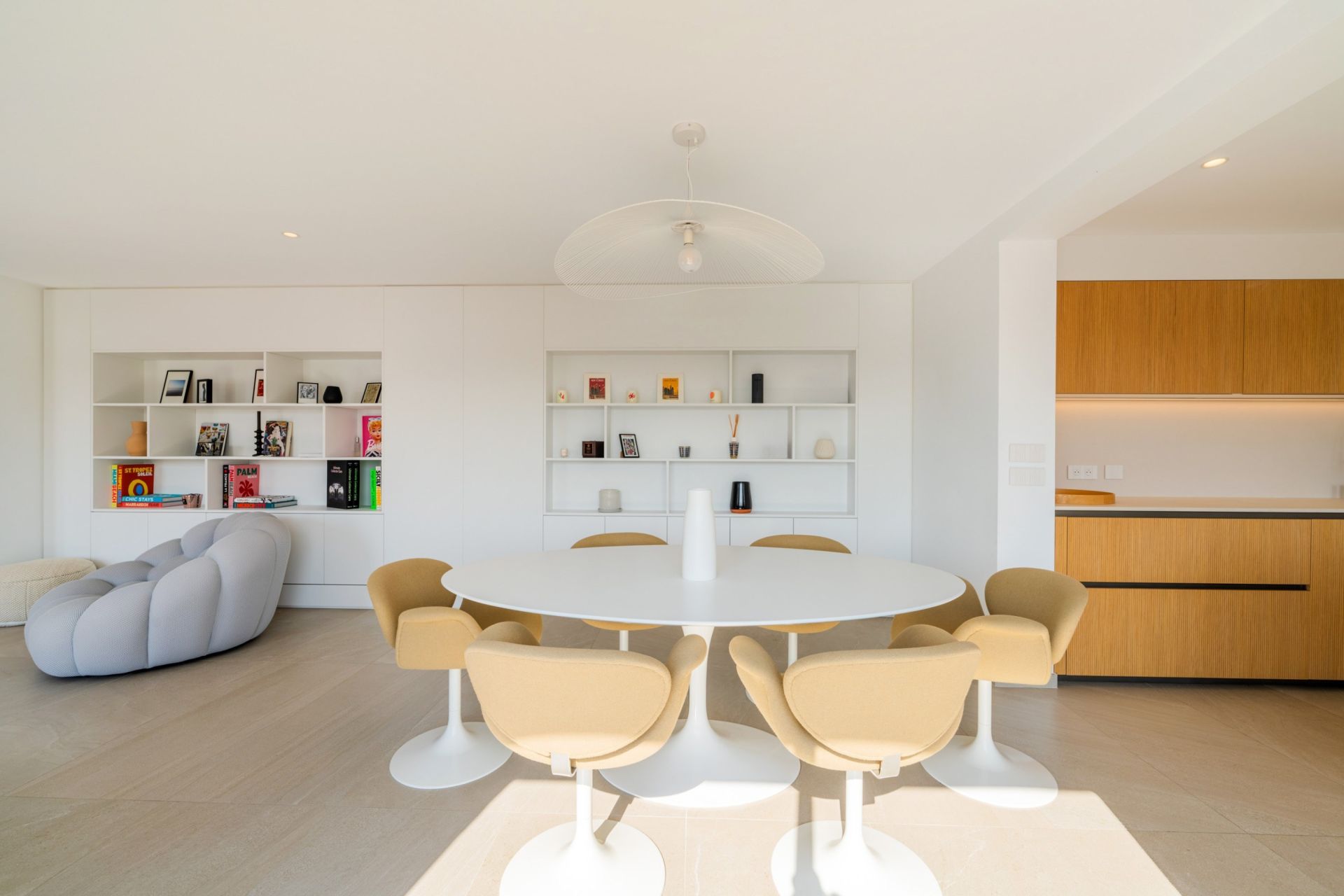 luxury house 5 Rooms for sale on SANARY SUR MER (83110)