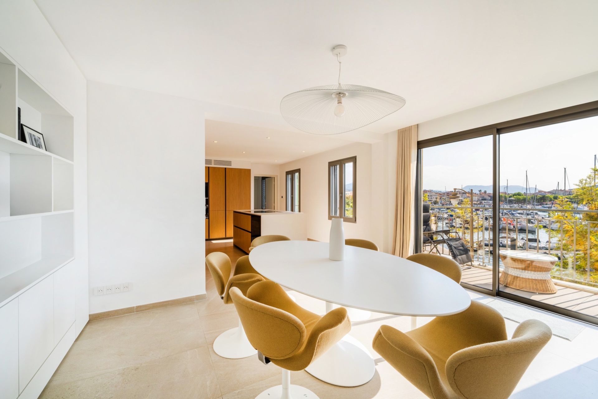 luxury house 5 Rooms for sale on SANARY SUR MER (83110)