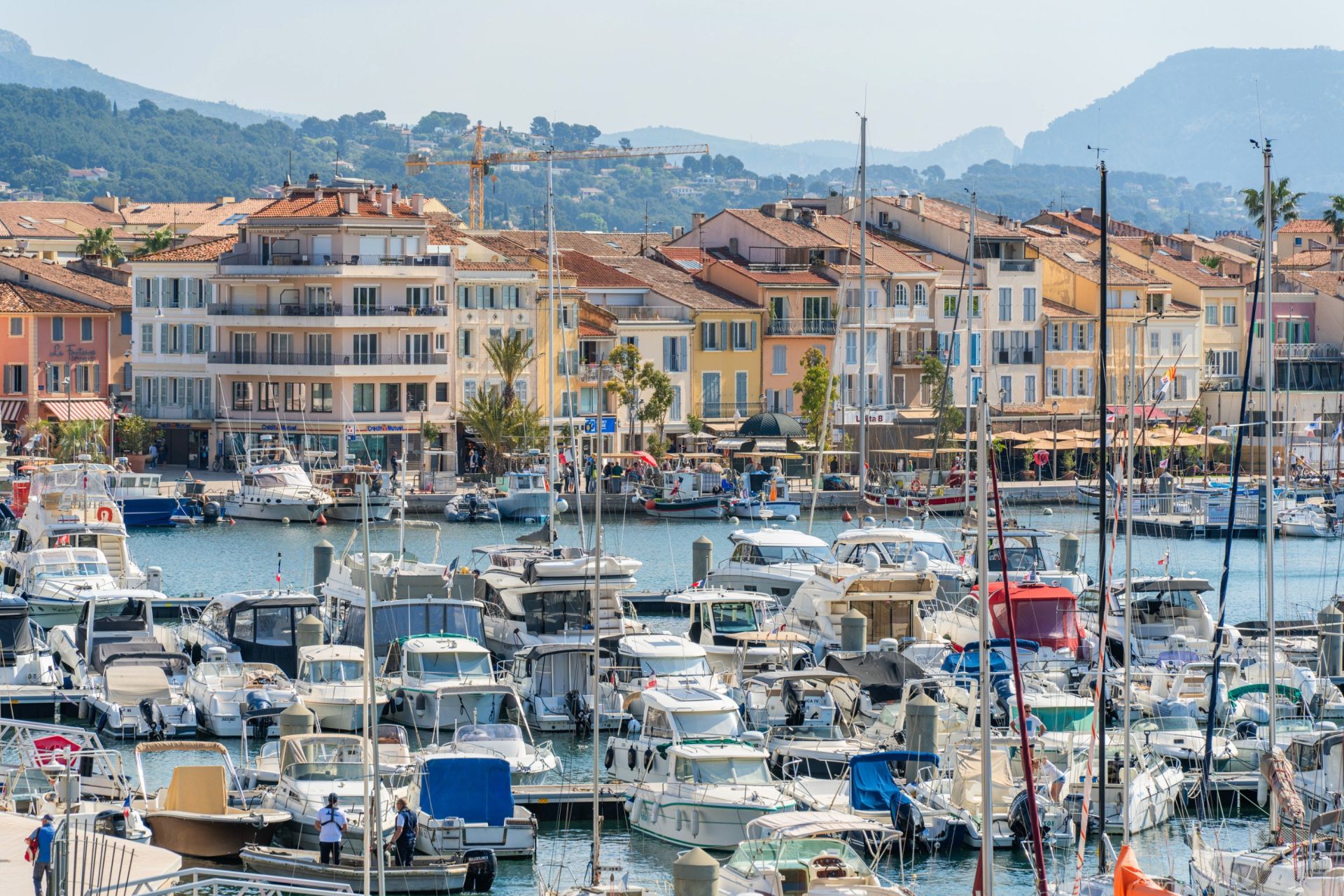 luxury house 5 Rooms for sale on SANARY SUR MER (83110)