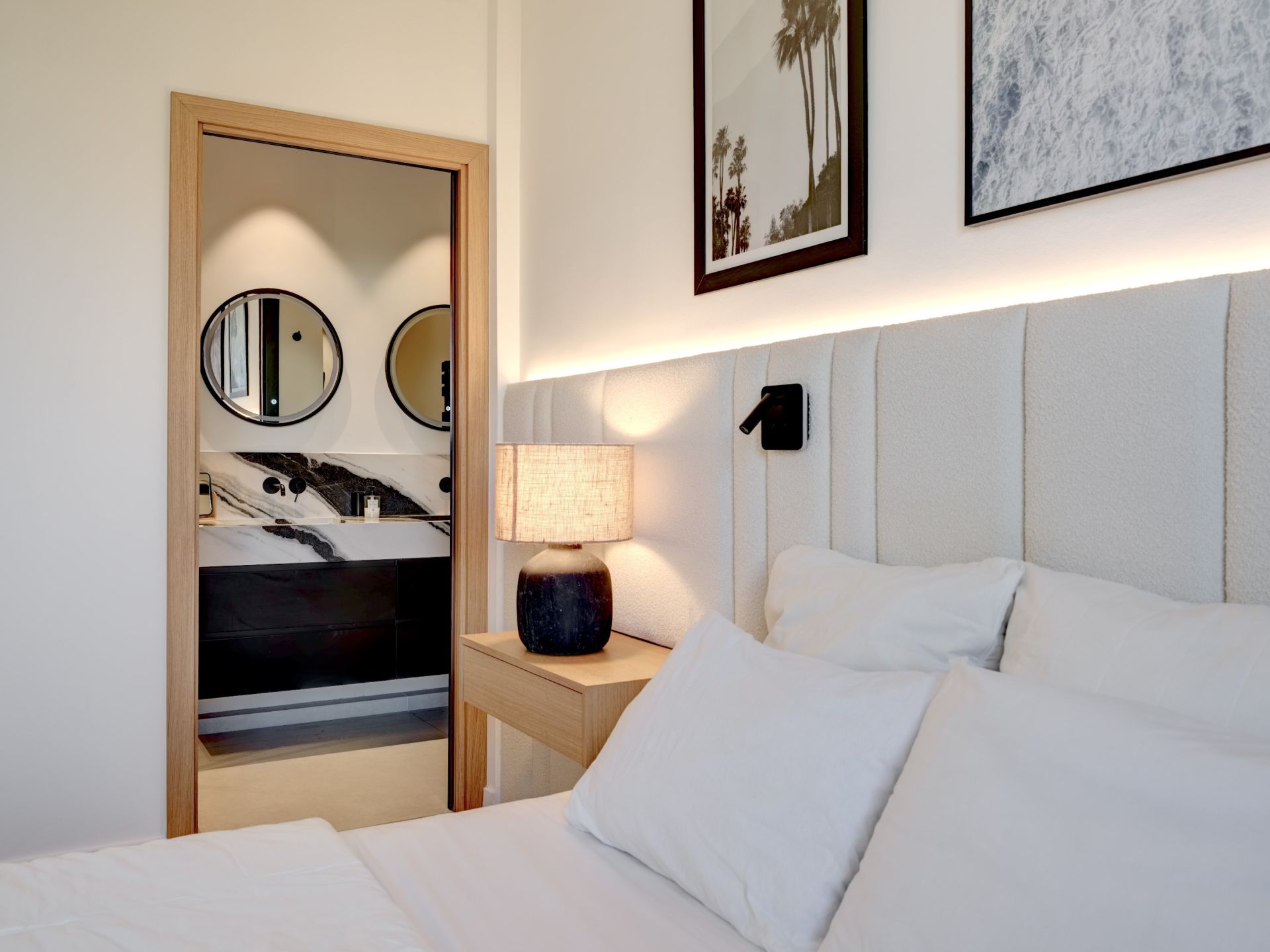 luxury apartment 4 Rooms for sale on CANNES (06400)