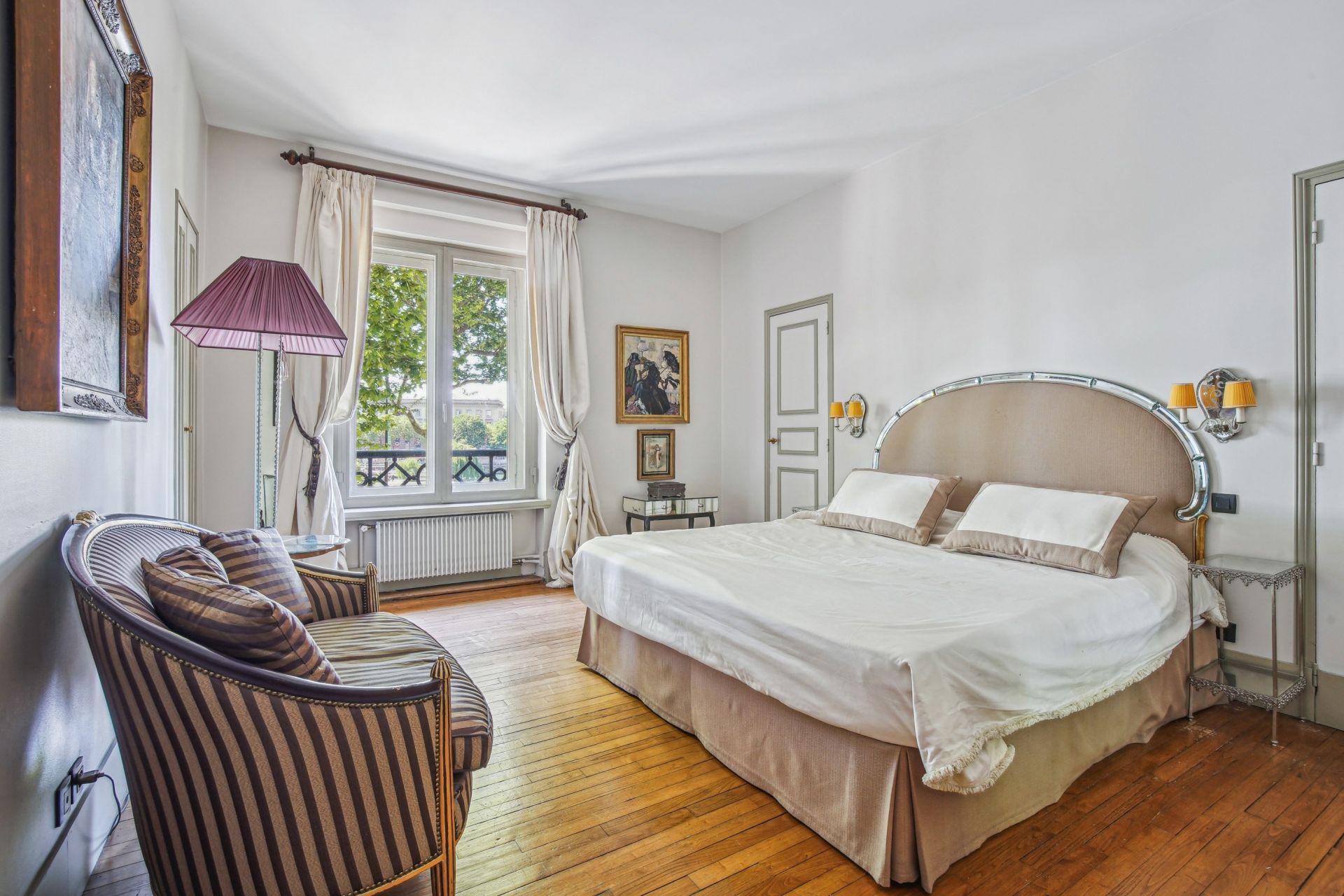 luxury apartment 5 Rooms for sale on PARIS (75001)