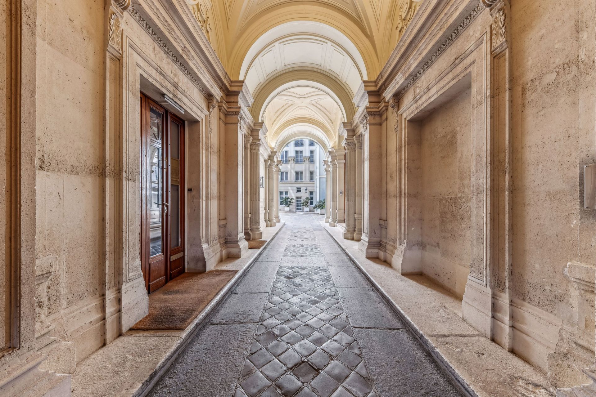 luxury apartment 5 Rooms for sale on PARIS (75001)