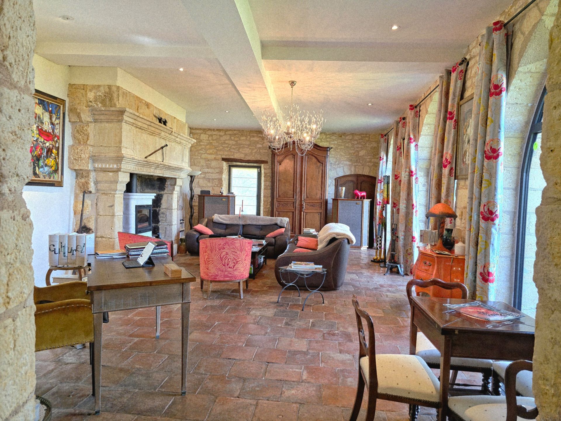 castle 22 Rooms for sale on MONTIGNAC LASCAUX (24290)