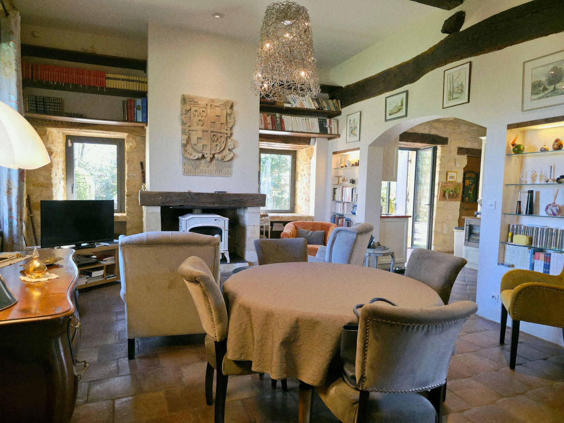 castle 22 Rooms for sale on MONTIGNAC LASCAUX (24290)