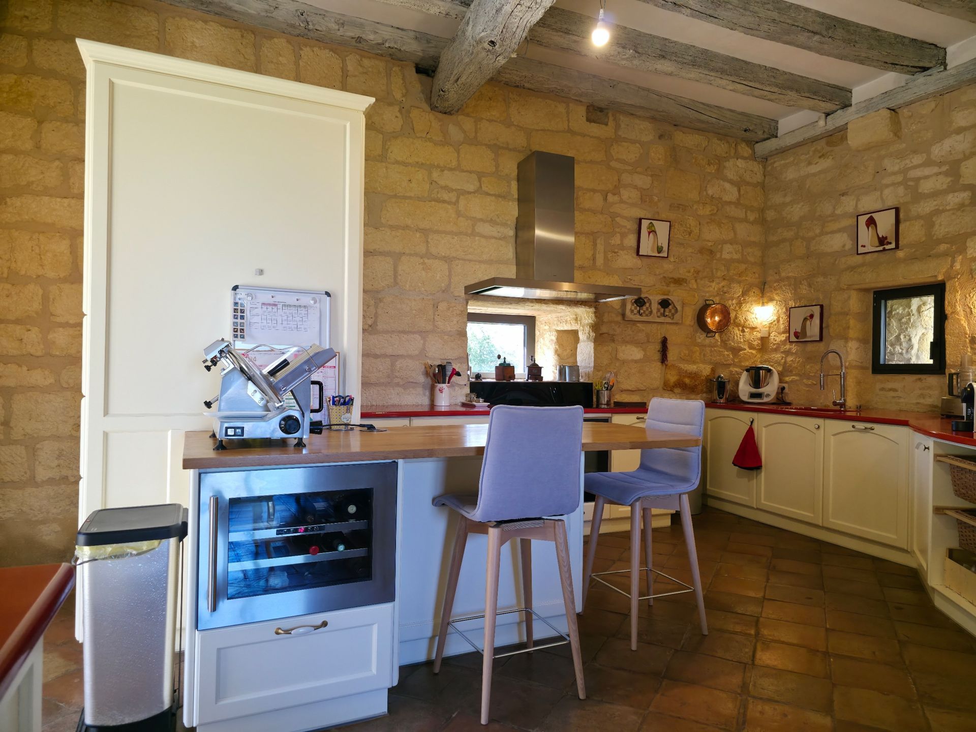 castle 22 Rooms for sale on MONTIGNAC LASCAUX (24290)