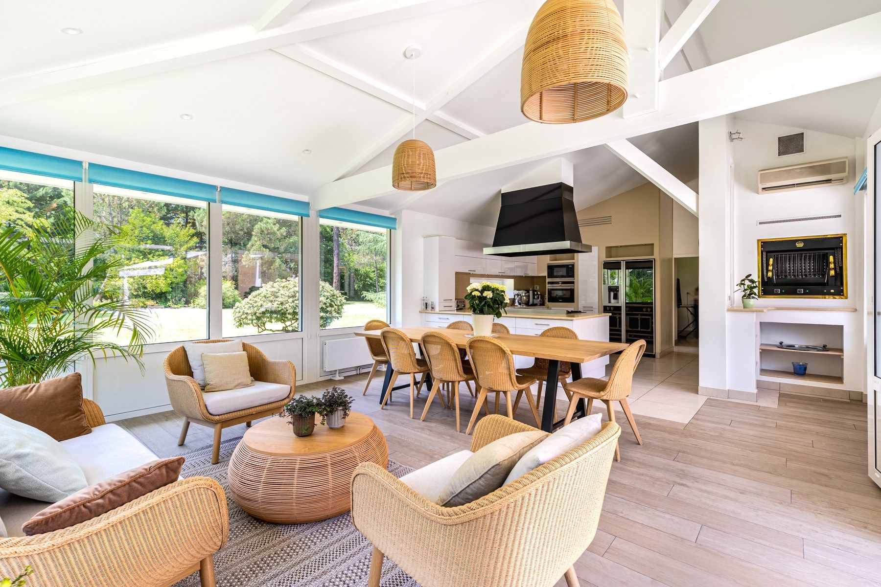 luxury house 11 Rooms for sale on BORDEAUX (33000)