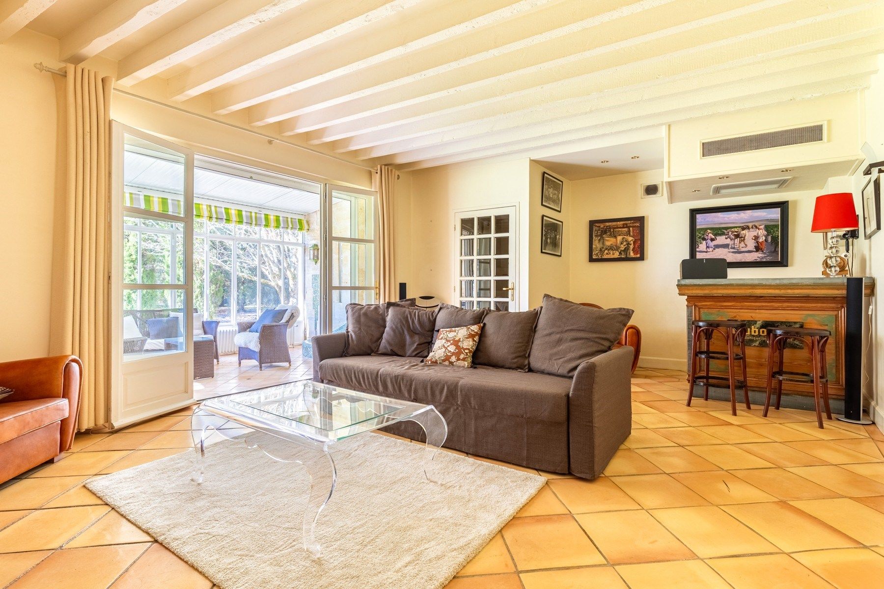 luxury house 11 Rooms for sale on BORDEAUX (33000)