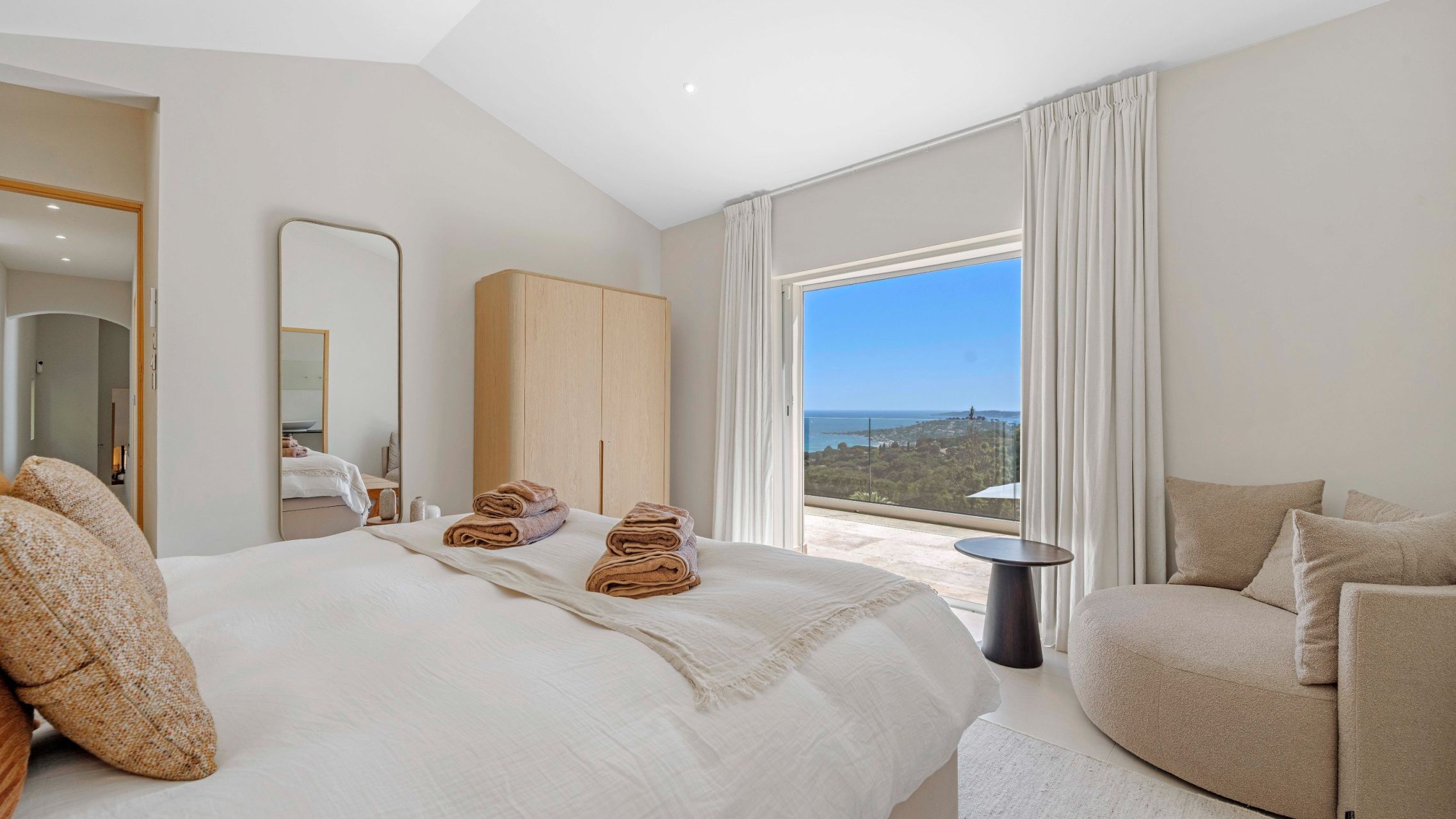 maison contemporaine 7 Pièces en vente sur STE MAXIME (83120)