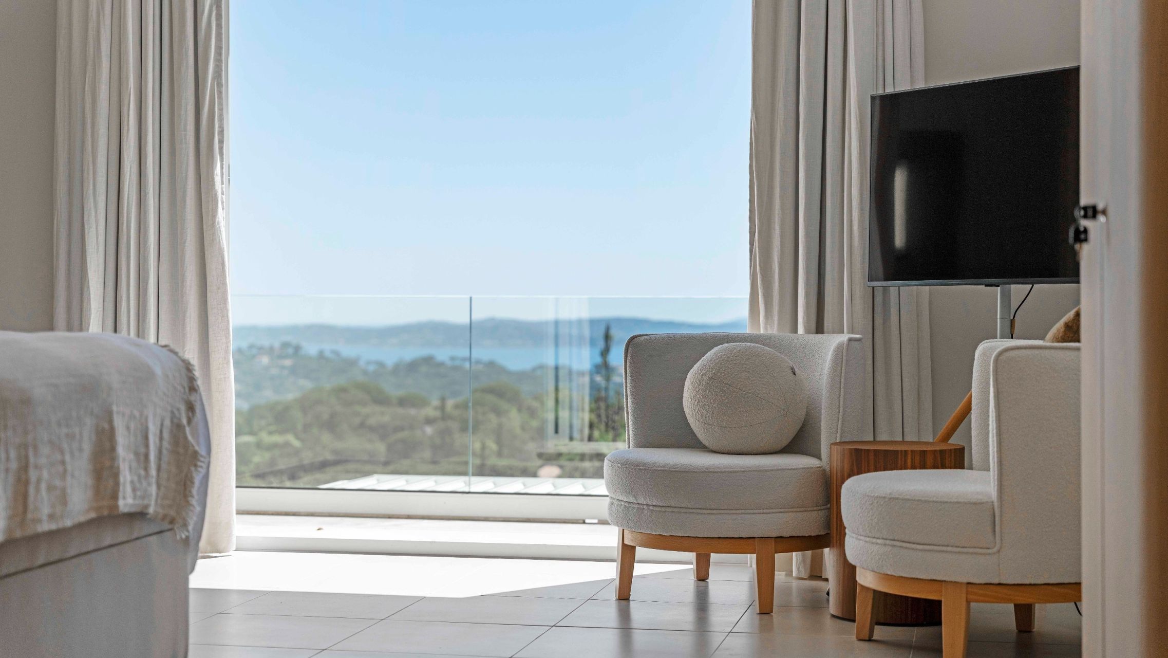 maison contemporaine 7 Pièces en vente sur STE MAXIME (83120)