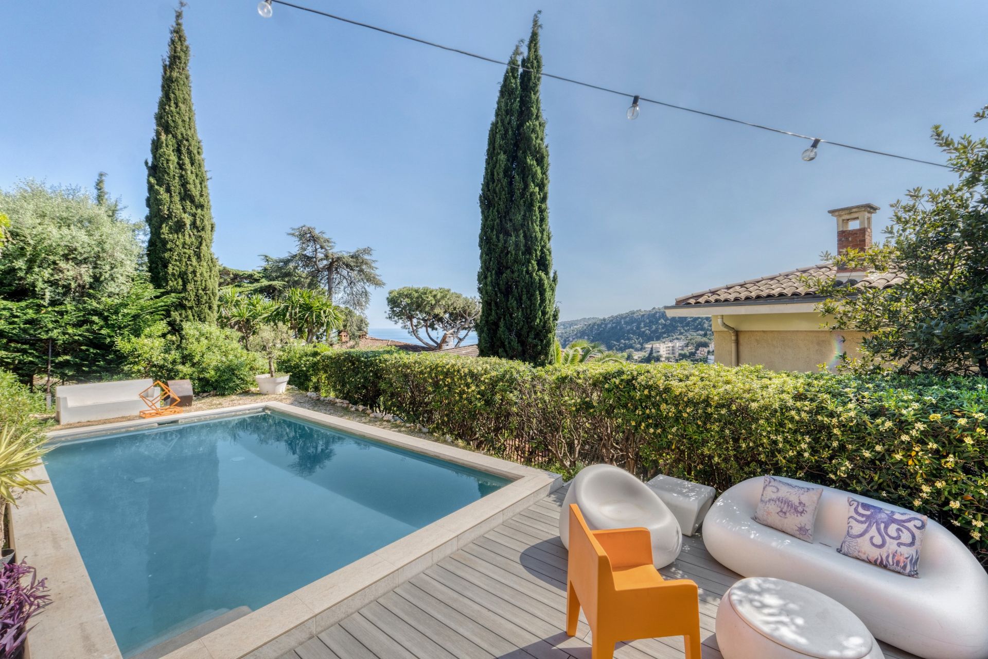 luxury villa 6 Rooms for sale on VILLEFRANCHE SUR MER (06230)
