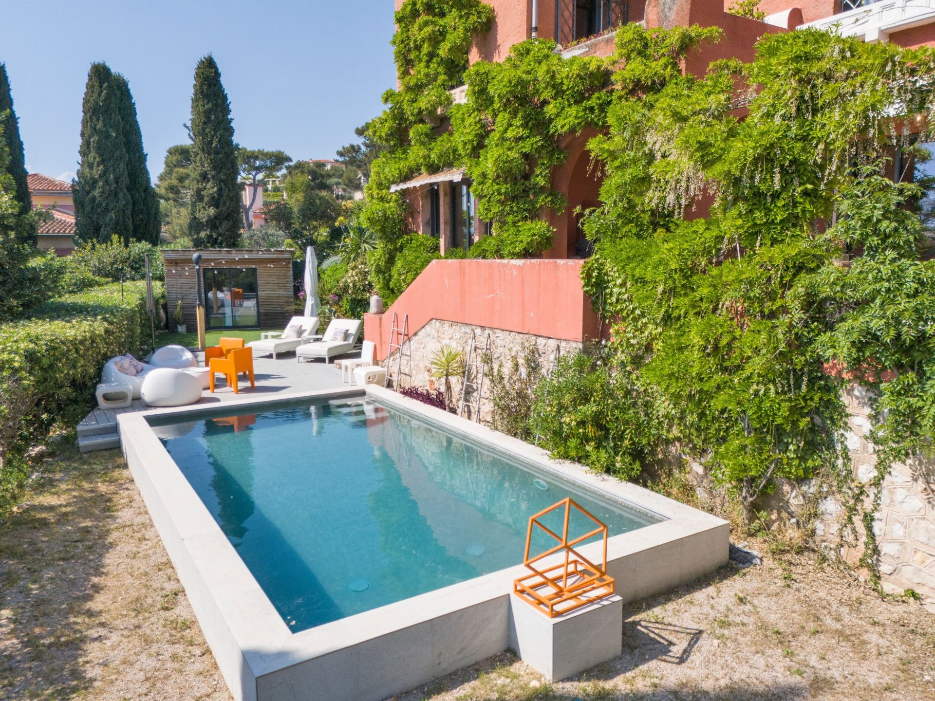 luxury villa 6 Rooms for sale on VILLEFRANCHE SUR MER (06230)